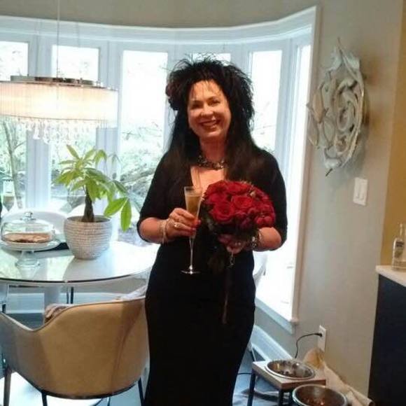 Meet your Posher, Paula - Picture 1 of 1